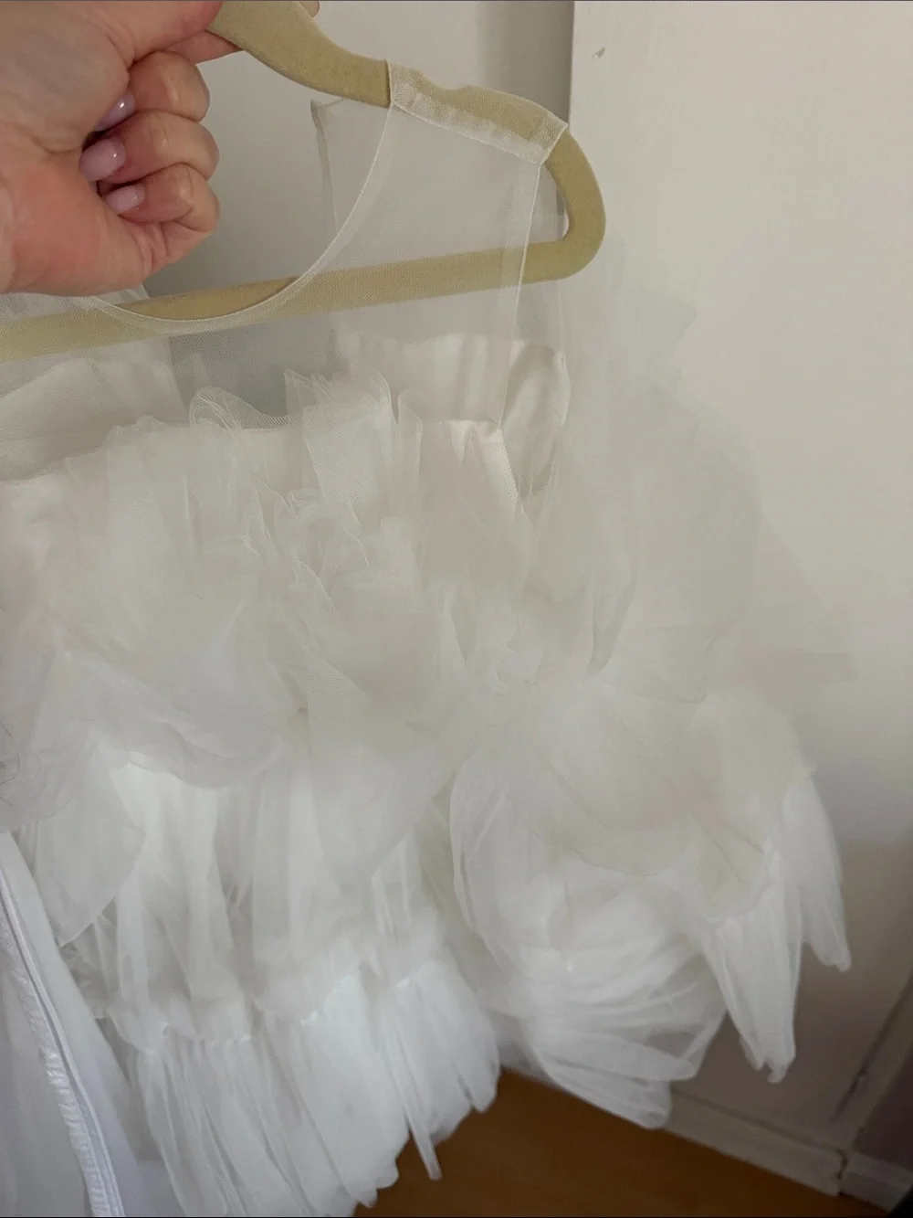 N/A delicate white